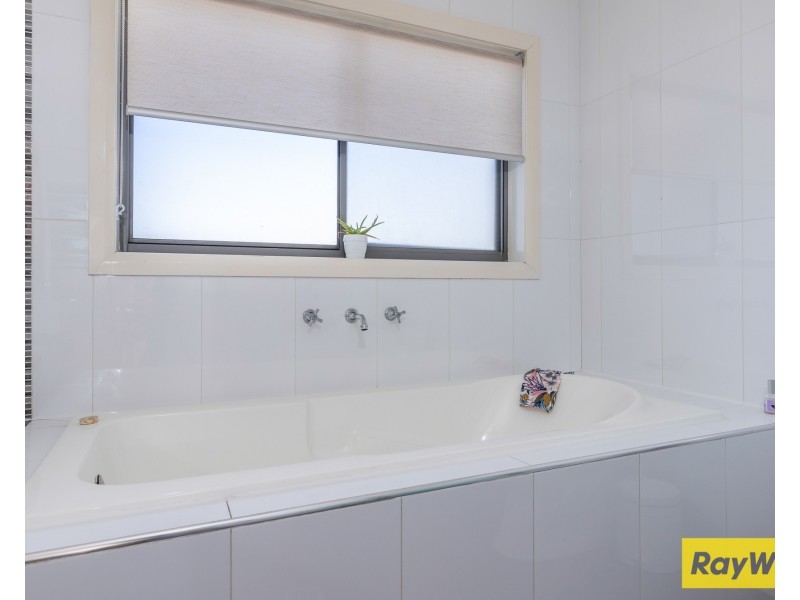 76 Bellbird Drive, Malua Bay NSW 2536