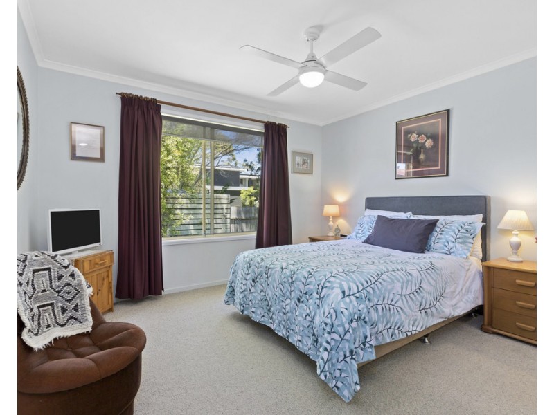 16 Imlay Street, Broulee NSW 2537