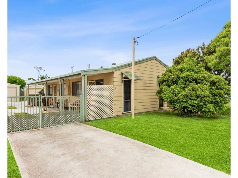 64 Ainslie Parade, Tomakin NSW 2537