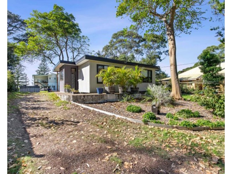 12 Smith Street, Broulee NSW 2537