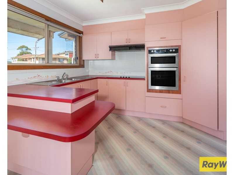 15 Hilltop Crescent, Surf Beach NSW 2536