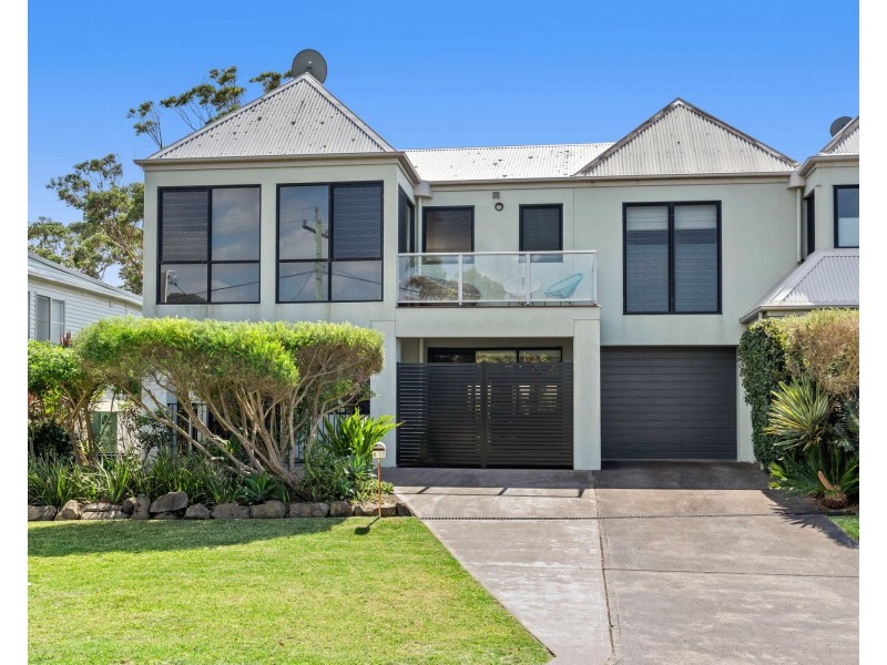 2/13 Coronation Drive, Broulee NSW 2537