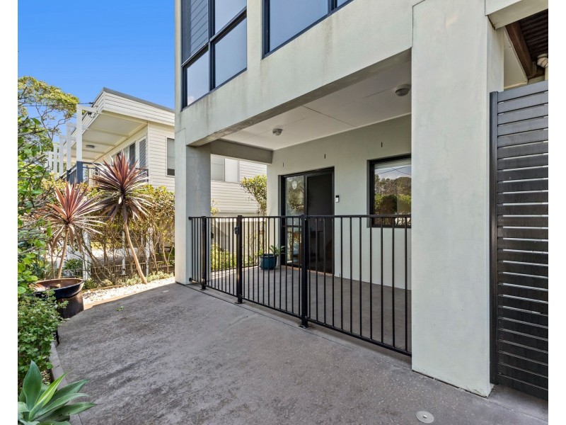 2/13 Coronation Drive, Broulee NSW 2537
