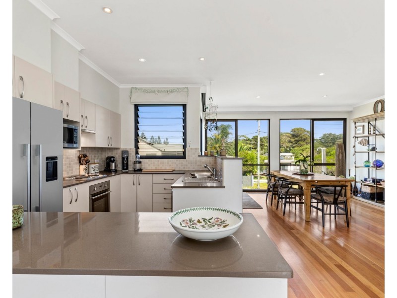 2/13 Coronation Drive, Broulee NSW 2537