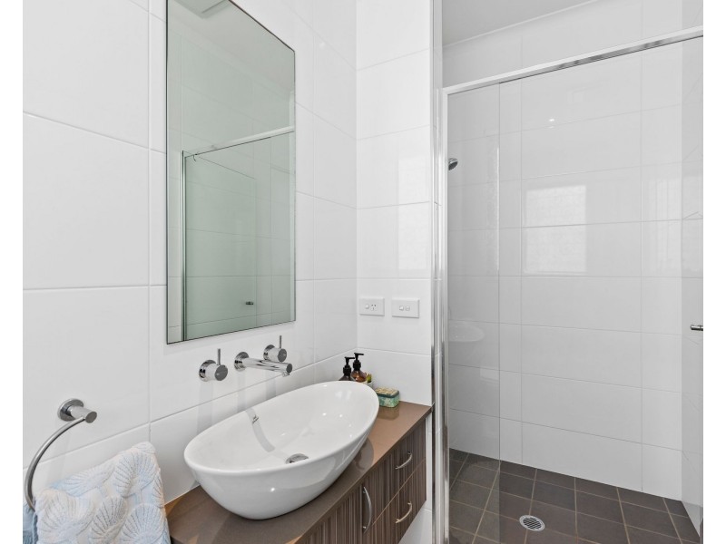 2/13 Coronation Drive, Broulee NSW 2537