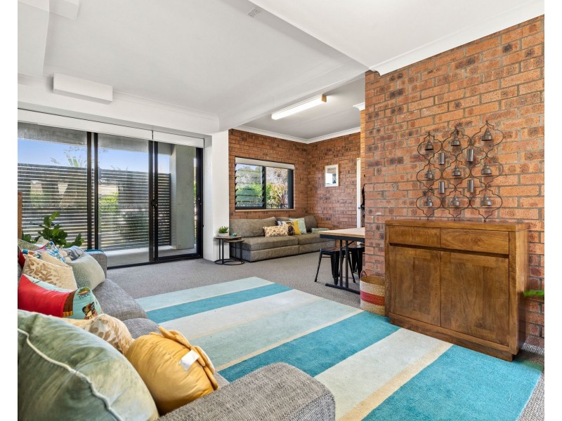 2/13 Coronation Drive, Broulee NSW 2537