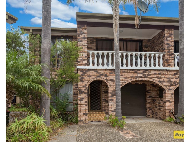 3/2 Foam Street, Surfside NSW 2536