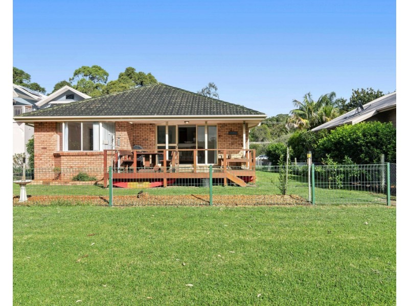 219 Annetts Parade, Mossy Point NSW 2537