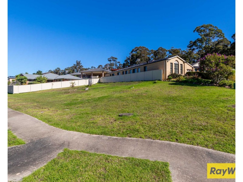 1 Dampier Place, Sunshine Bay NSW 2536