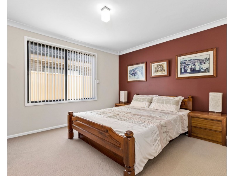 5 Marcelle Close, Broulee NSW 2537
