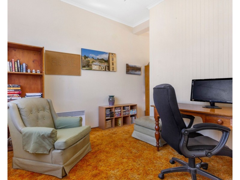 4 Forest Parade, Tomakin NSW 2537