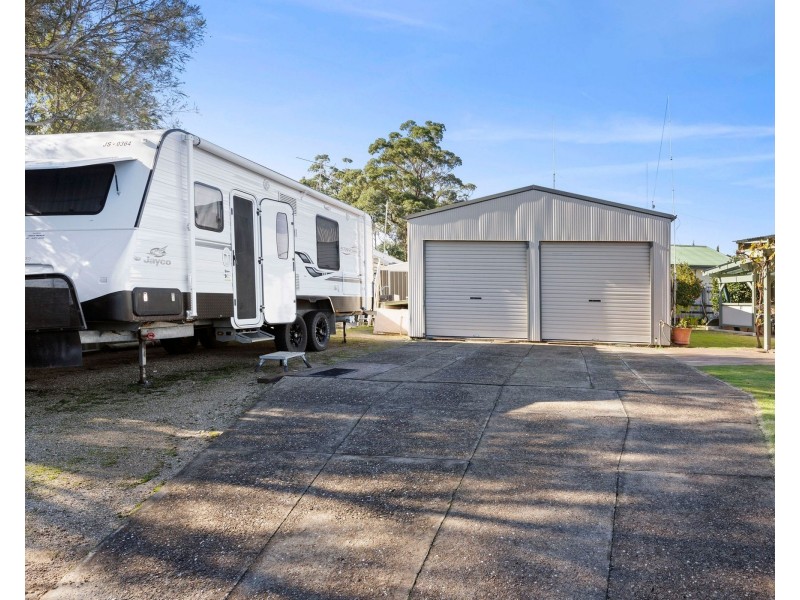 6 Boulder Place, Broulee NSW 2537