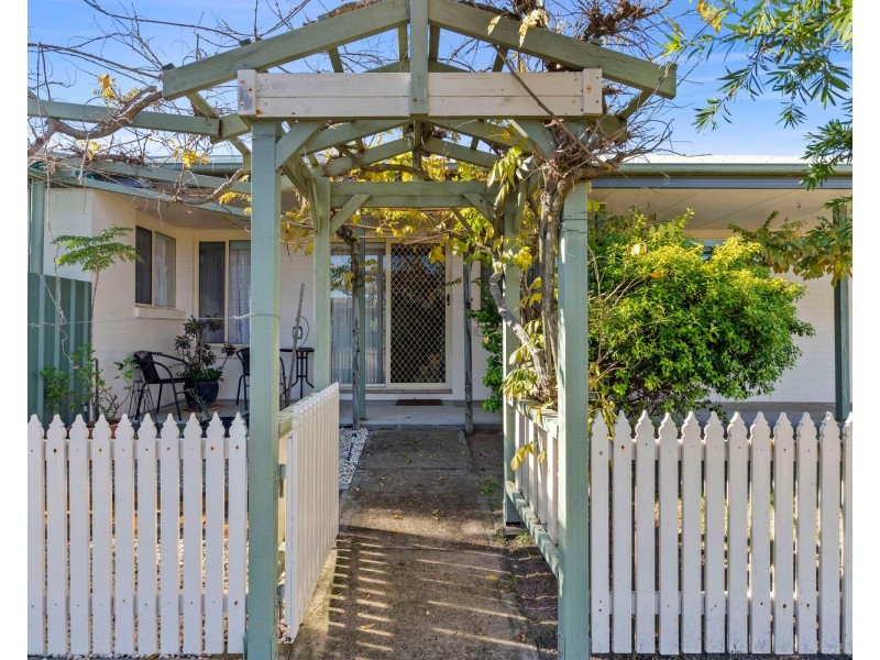 6 Boulder Place, Broulee NSW 2537
