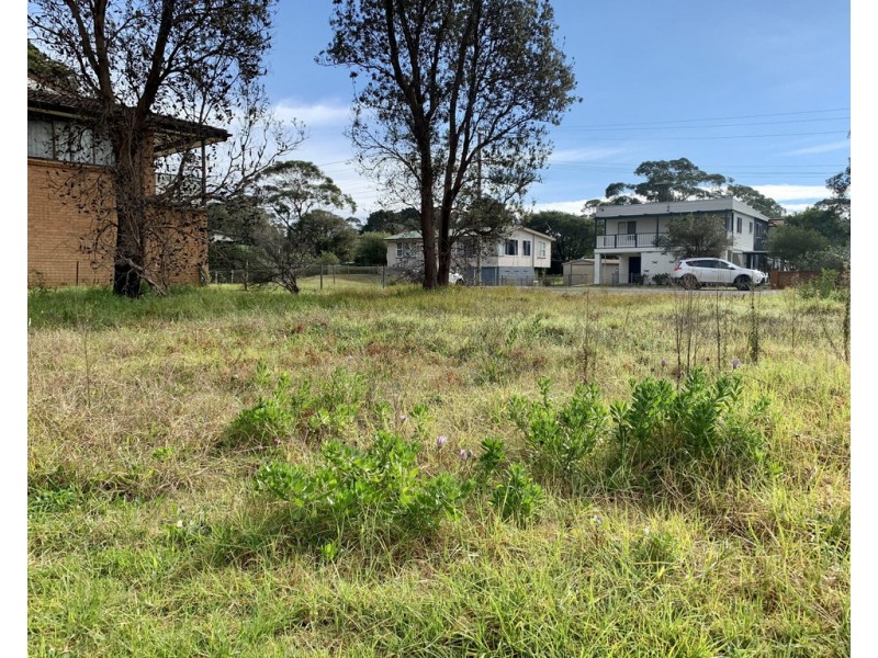 4 Train Street, Broulee NSW 2537