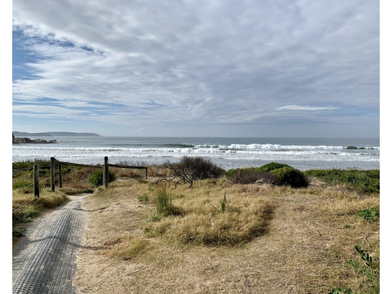 4 Train Street, Broulee NSW 2537