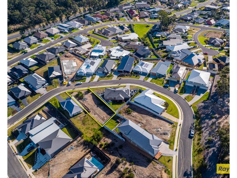 6 Jardine Road, Sunshine Bay NSW 2536