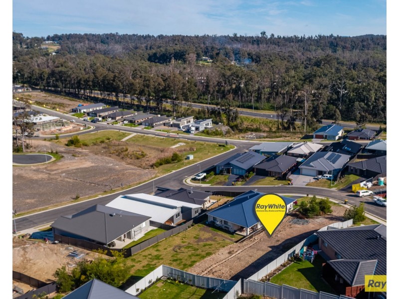 6 Jardine Road, Sunshine Bay NSW 2536