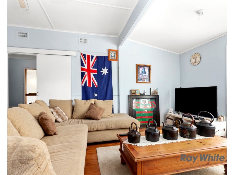 233 Annetts Parade, Mossy Point NSW 2537