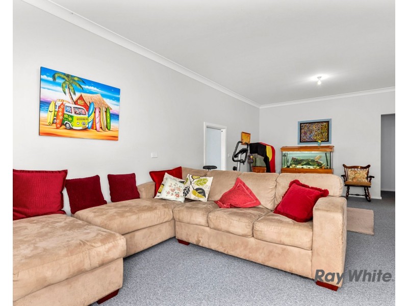 233 Annetts Parade, Mossy Point NSW 2537