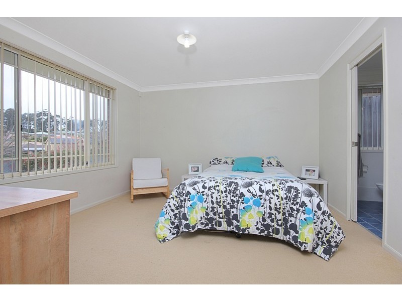 6 Dampier Place, Sunshine Bay NSW 2536