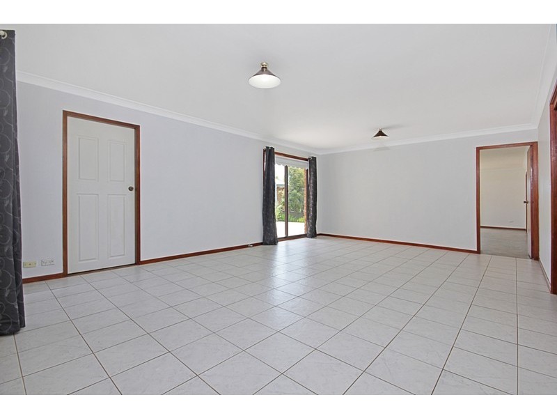 4 Blaxland Court, Sunshine Bay NSW 2536