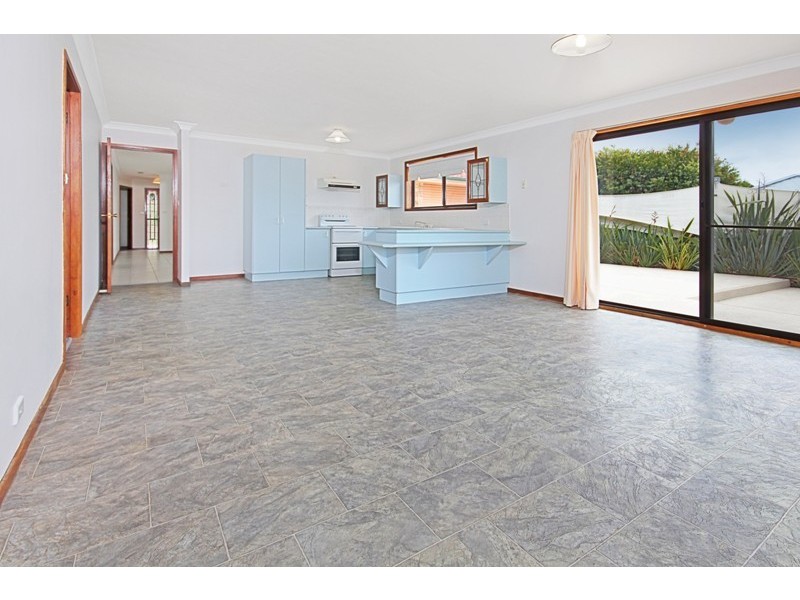 4 Blaxland Court, Sunshine Bay NSW 2536