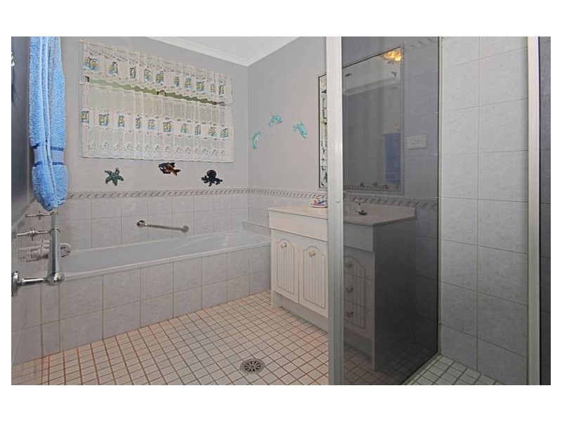 34 Tomakin Place, Tomakin NSW 2537