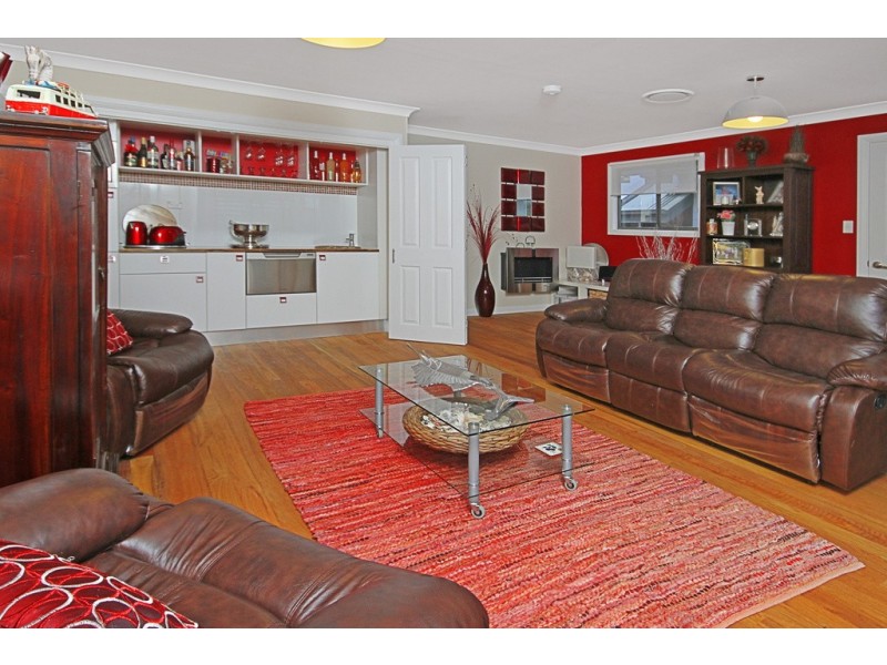 45 Broomfield Crescent, Long Beach NSW 2536