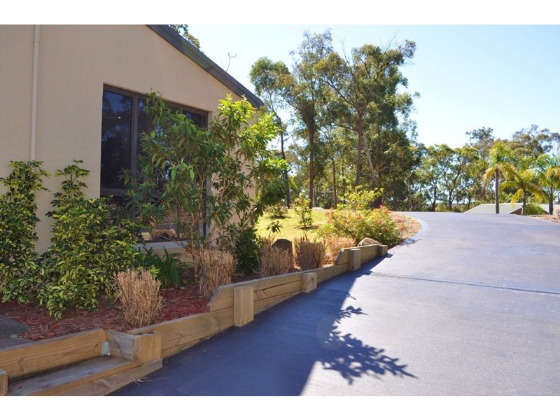 6 Burri Palm Way, Surfside NSW 2536