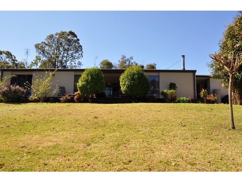 6 Burri Palm Way, Surfside NSW 2536