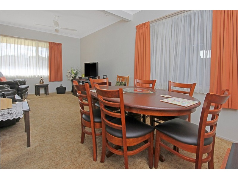 2 Dolphin Avenue, Batemans Bay NSW 2536
