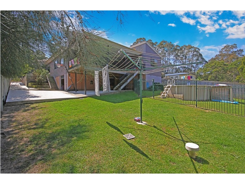 28 Renee Crescent, Moruya Heads NSW 2537