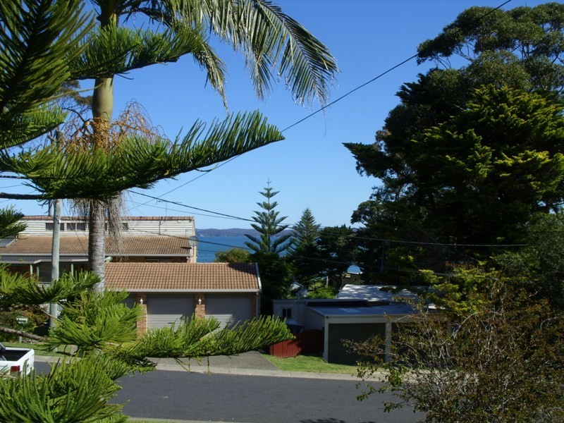 4 Fauna Avenue, Long Beach NSW 2536