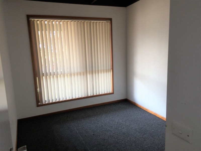 12 Heffernan Place, Moruya NSW 2537