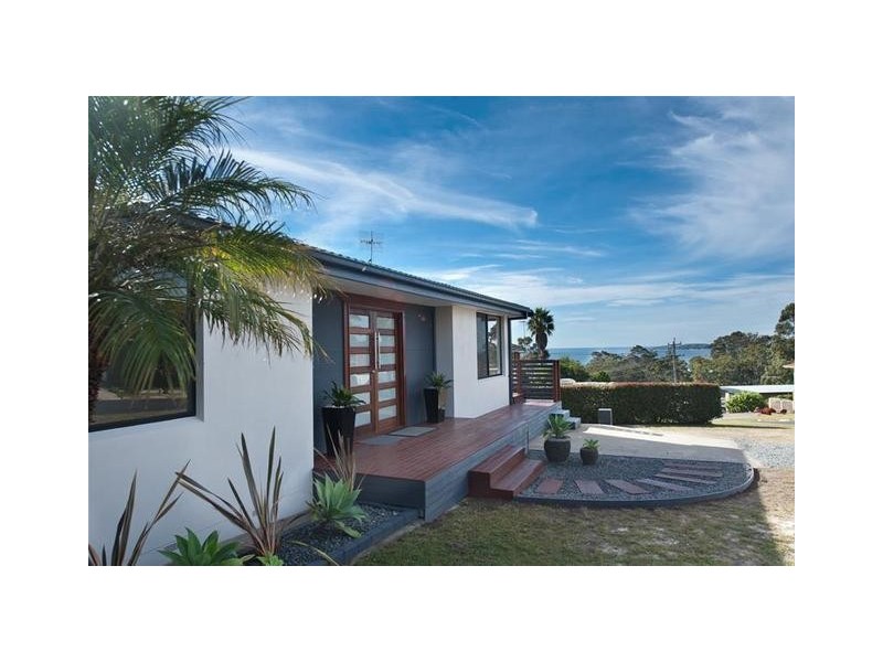 21 Hilltop Crescent, Surf Beach NSW 2536