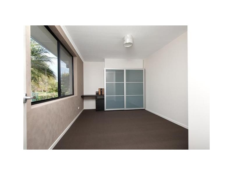 21 Hilltop Crescent, Surf Beach NSW 2536