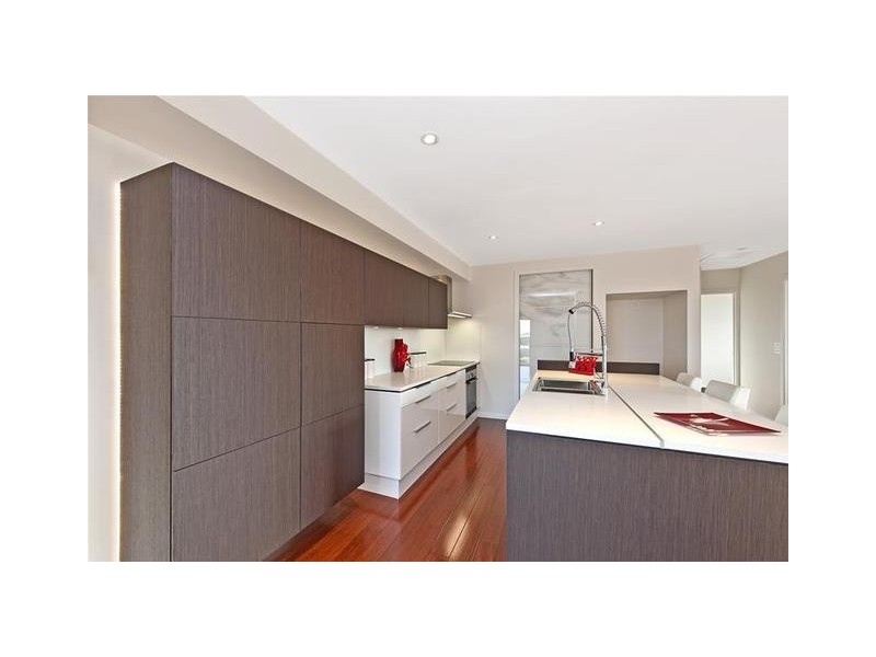 21 Hilltop Crescent, Surf Beach NSW 2536
