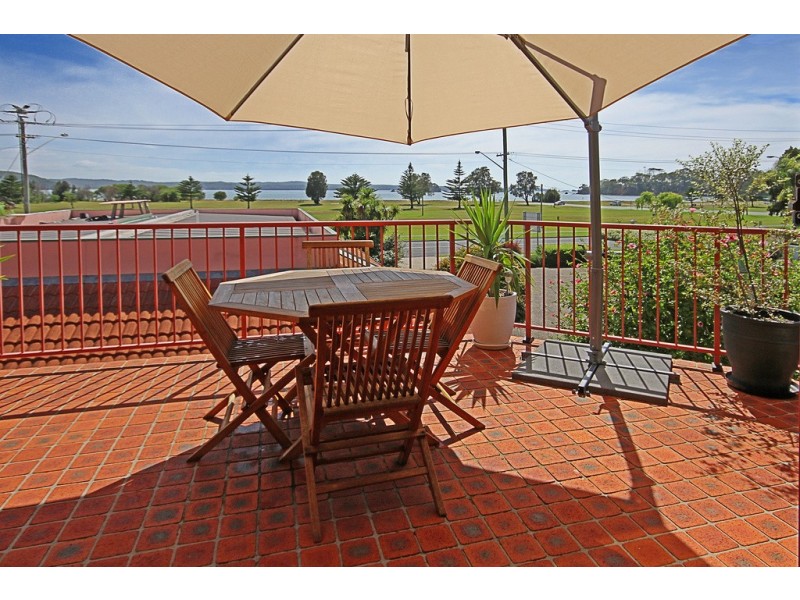 4/212 Beach Road, Batehaven NSW 2536