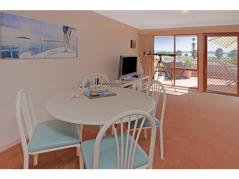 4/212 Beach Road, Batehaven NSW 2536