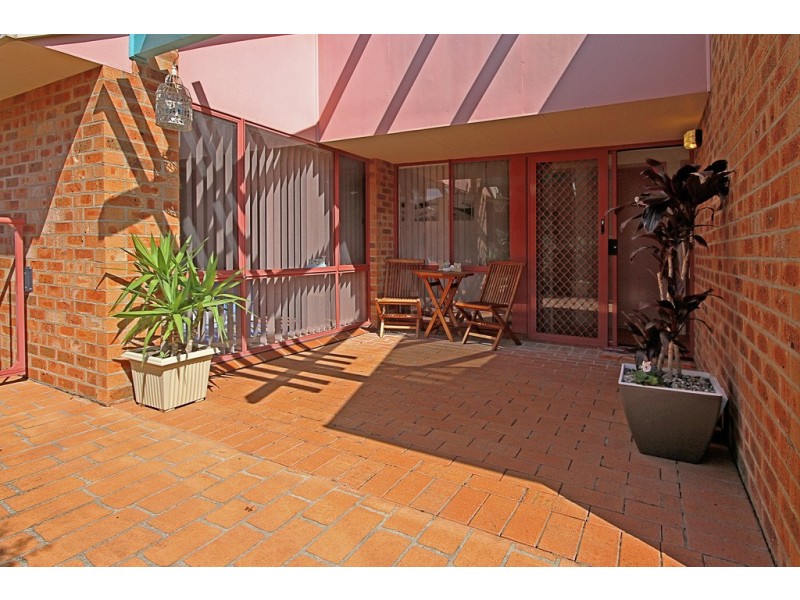 4/212 Beach Road, Batehaven NSW 2536