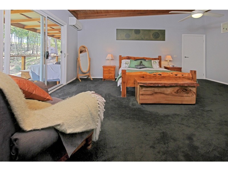 96 Cors Parade, North Batemans Bay NSW 2536