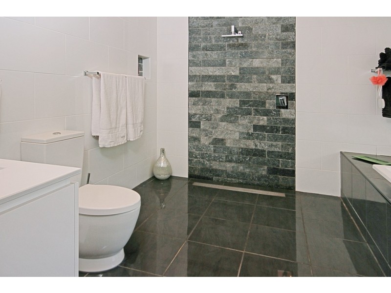 96 Cors Parade, North Batemans Bay NSW 2536