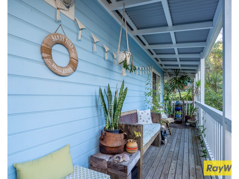 16 Burri Palm Way, Surfside NSW 2536