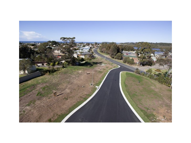 2 Sunfield Court, Tomakin NSW 2537