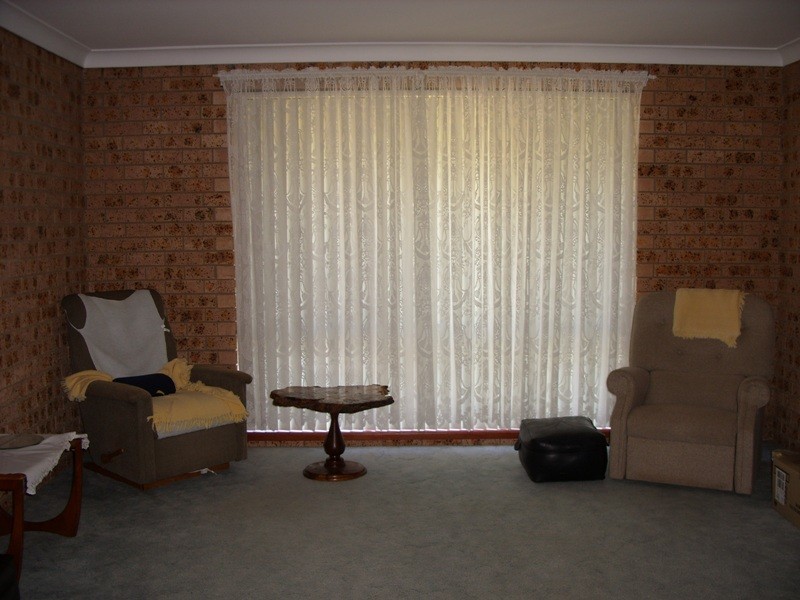 8 Deakin Parade, Tomakin NSW 2537