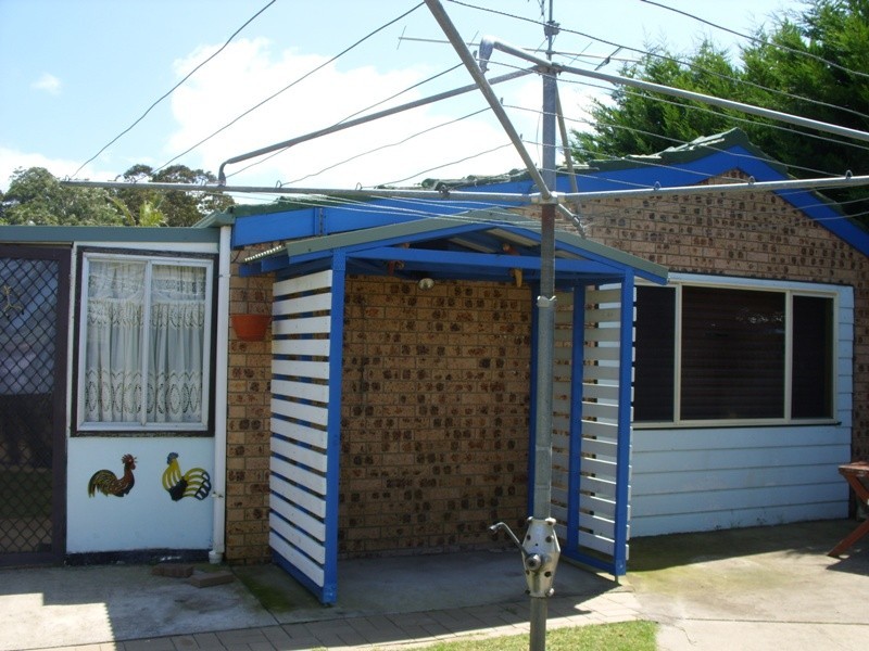 8 Deakin Parade, Tomakin NSW 2537