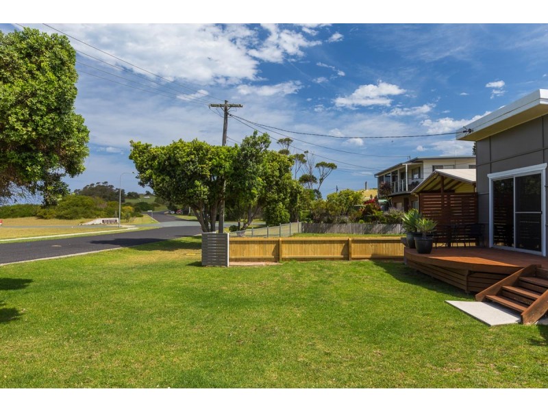 41 Red Hill Parade, Tomakin NSW 2537