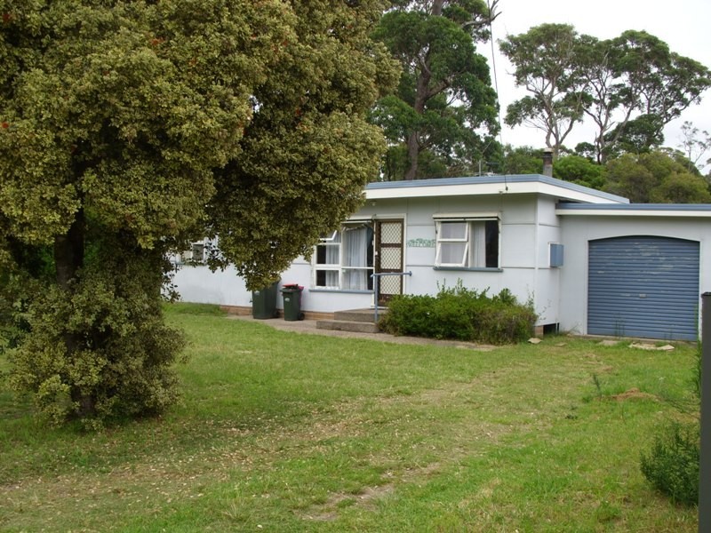 9 Native Way, Moruya Heads NSW 2537