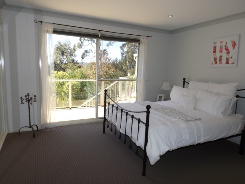 125 Vista Avenue, Batemans Bay NSW 2536