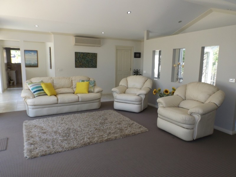 125 Vista Avenue, Batemans Bay NSW 2536